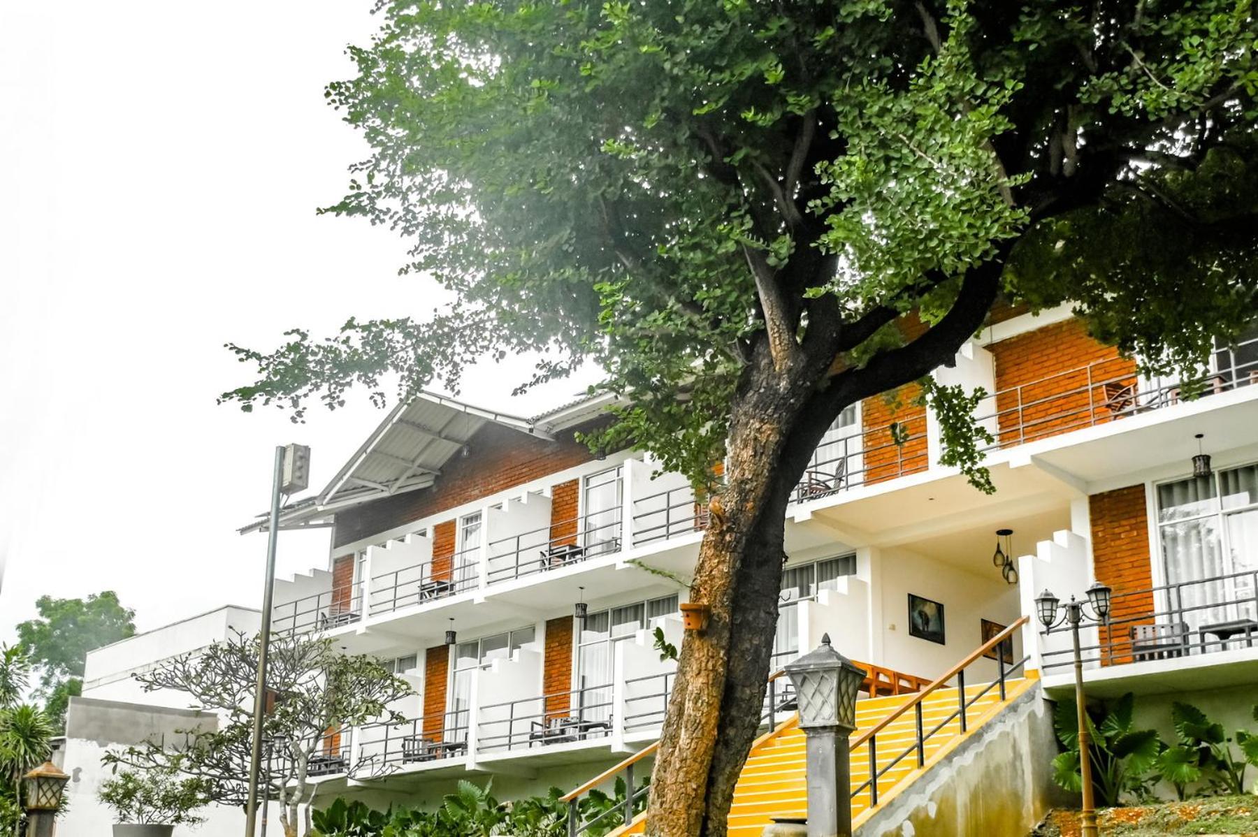 Agbo Hotel Polonnaruwa Exterior foto